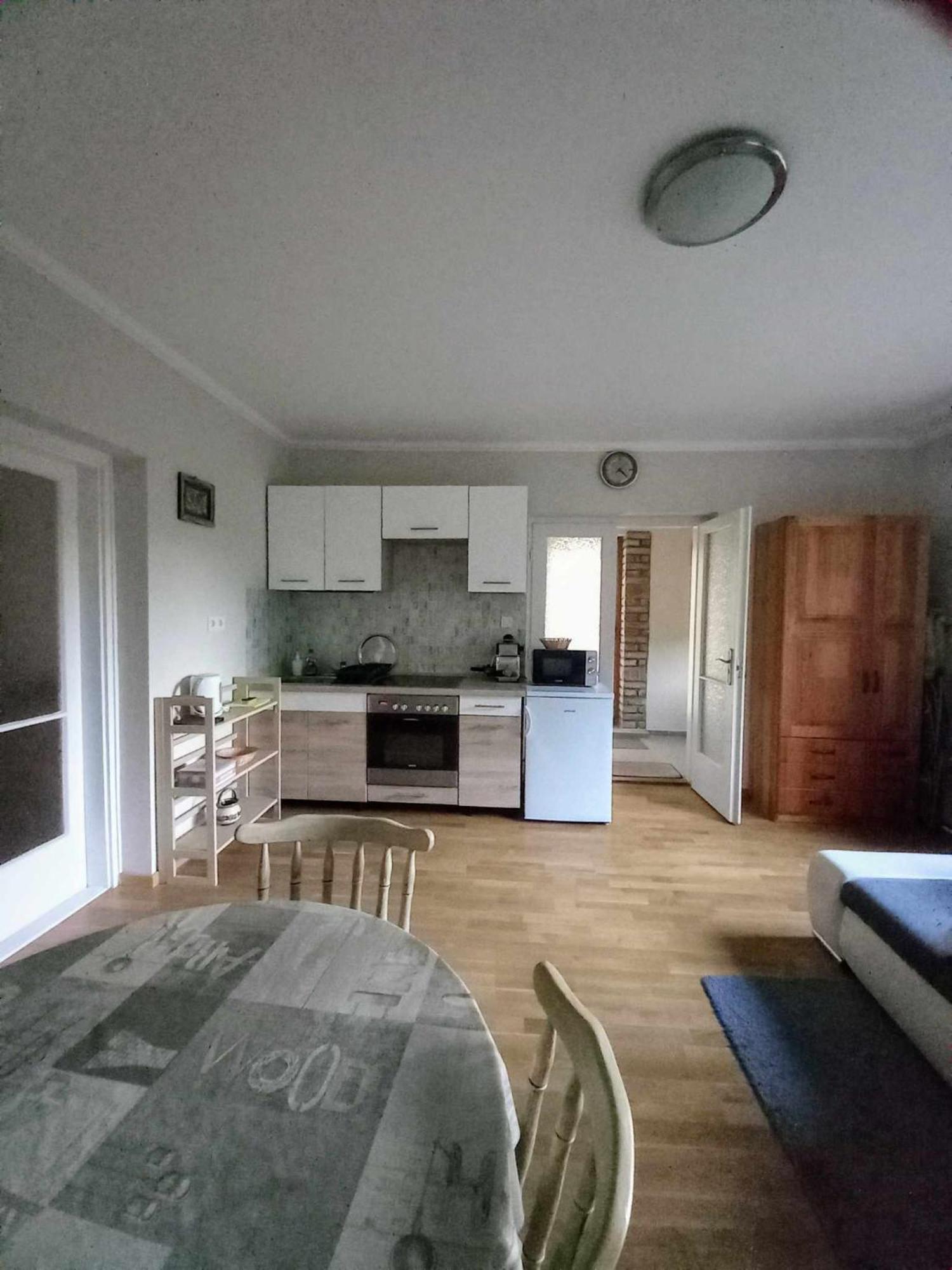 Bike&Night Apartamento Baracska Exterior foto